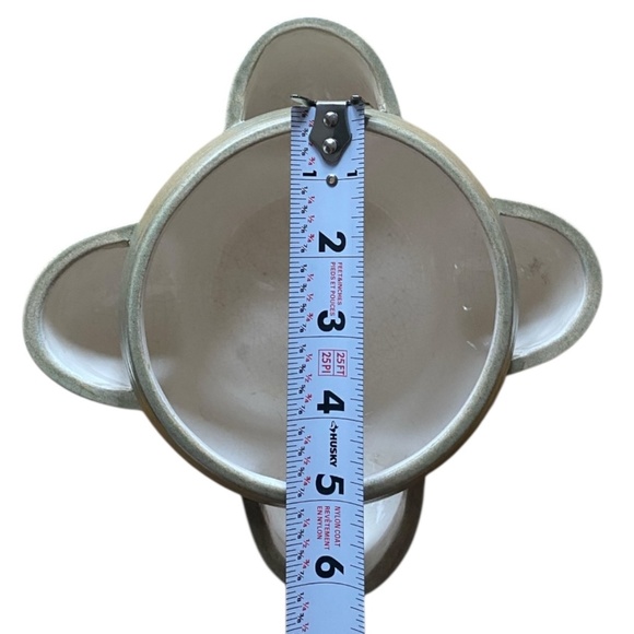 Vintage McNees signed pottery, collectible ceramic strawberry planter - Picture 4 of 16